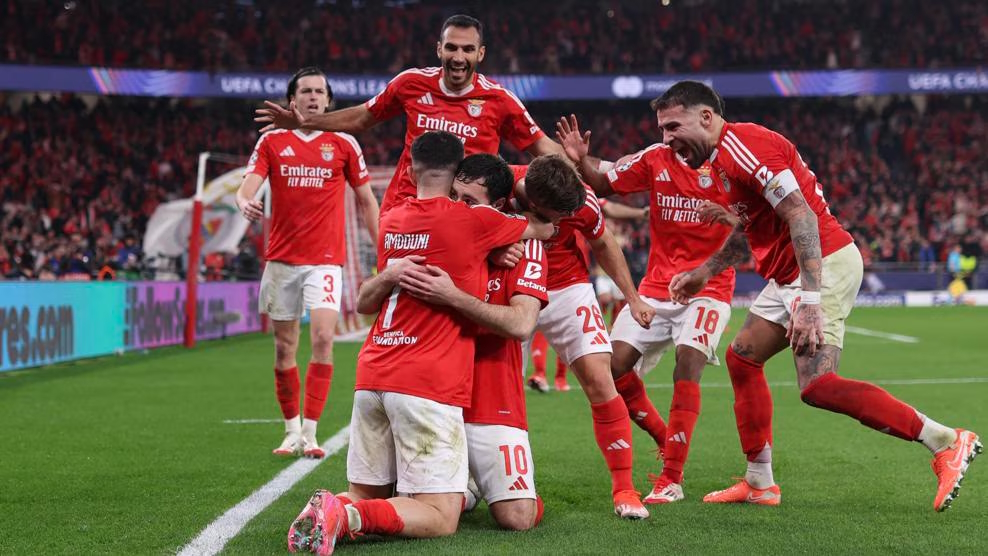 Desporte/Liga dos Campeões: Benfica Avança com Empate, Feyenoord Elimina Milan, Bayern e Club Brugge Também Celebram
