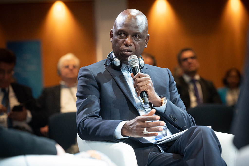 Internacional/África-Senegal: Ex-ministro e cunhado de Macky Sall acusado de desvio de mais de 4,6 milhões de dólares