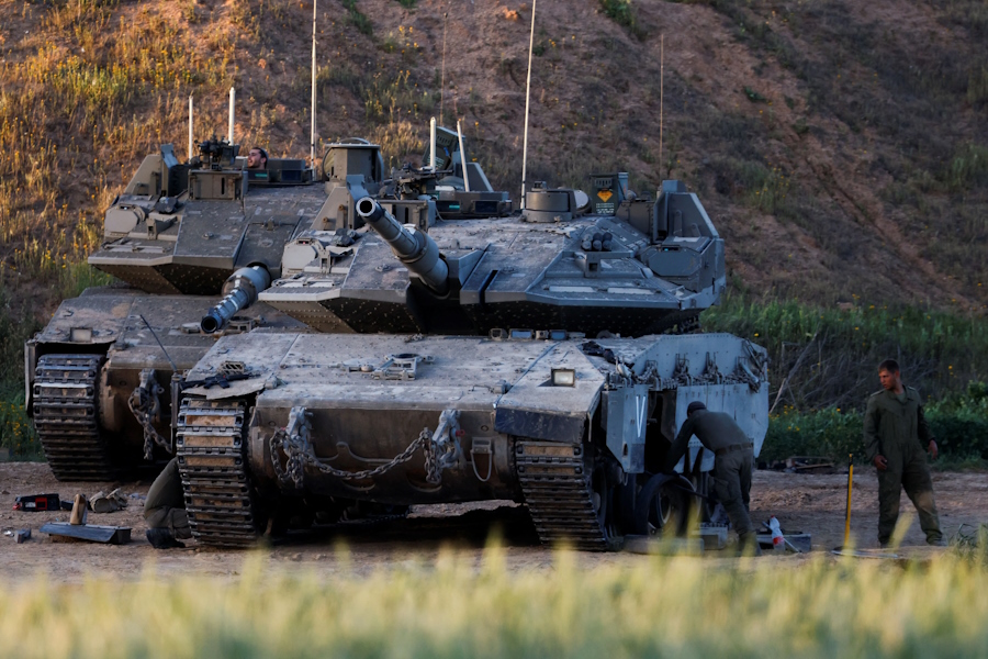 Internacional/Médio Oriente: Exército israelense lança ofensiva terrestre em Gaza enquanto negociações de paz continuam