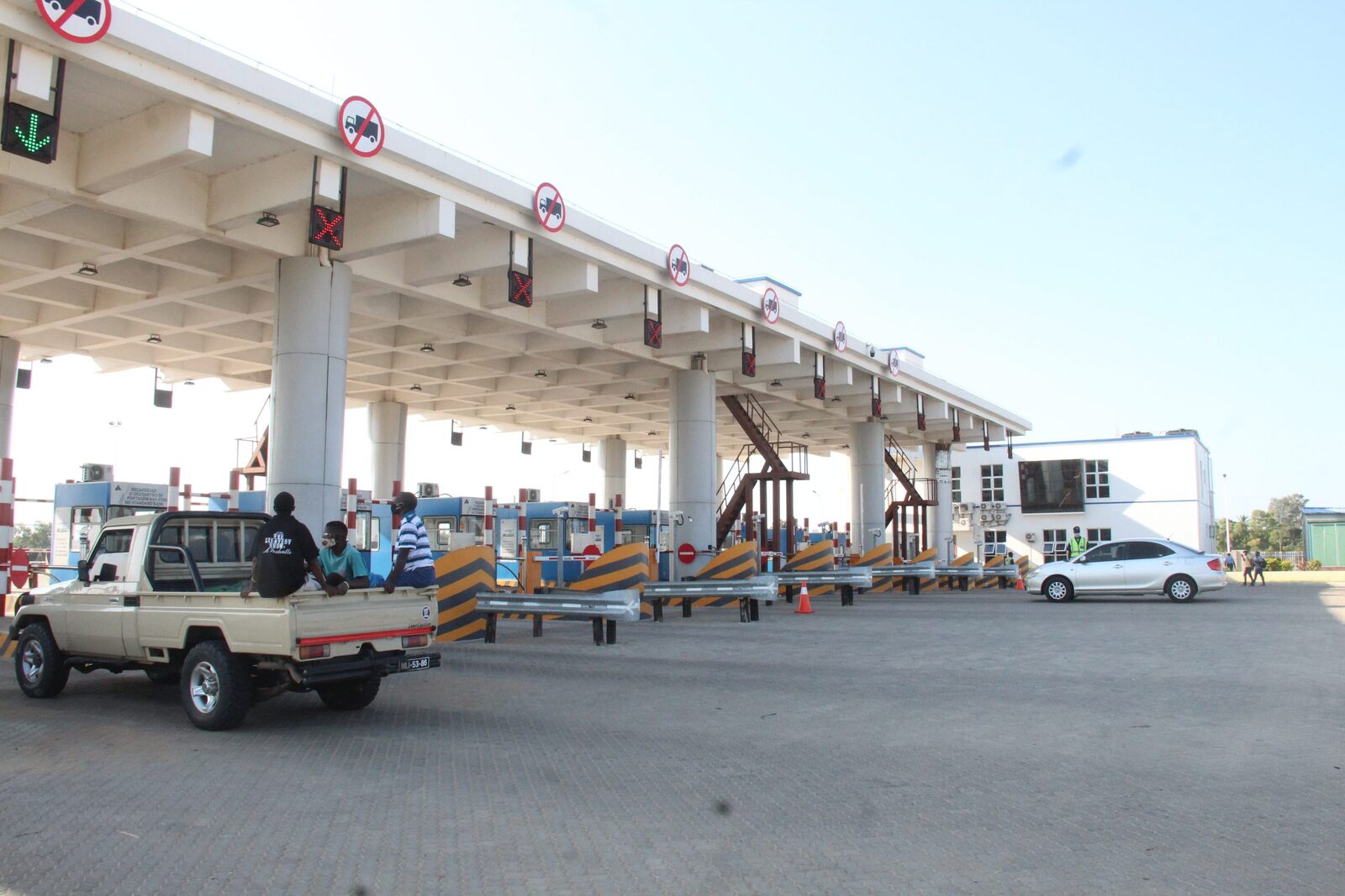 Moçambique/Sociedade: Ministro dos Transportes de Moçambique promete redução de portagens a partir de 15 de maio