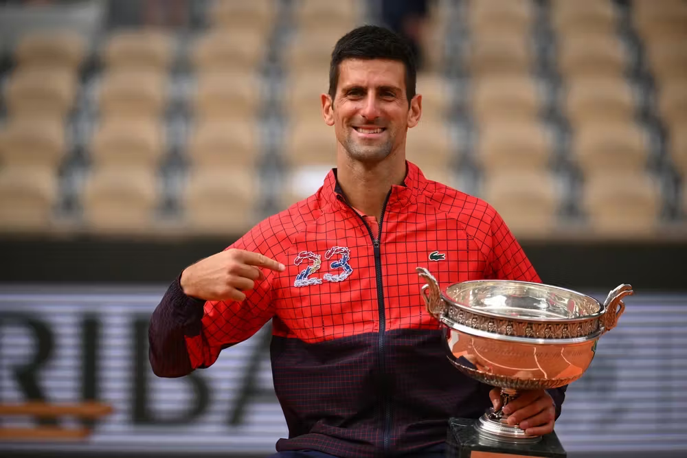 Desporto/Tênis: Djokovic inicia busca pelo 25.º Grand Slam em Roland Garros com Gauff e Andreeva como destaques femininos