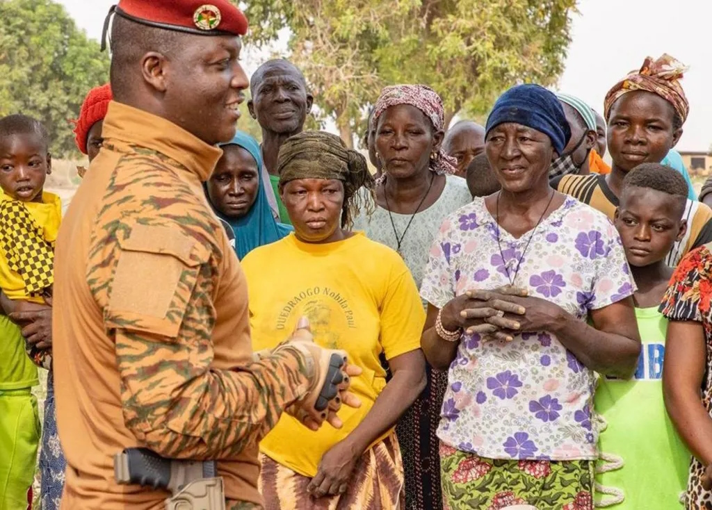Internacional/África: Capitão Ibrahim Traoré, o rosto jovem e revolucionário do pan-africanismo que desafia o Ocidente