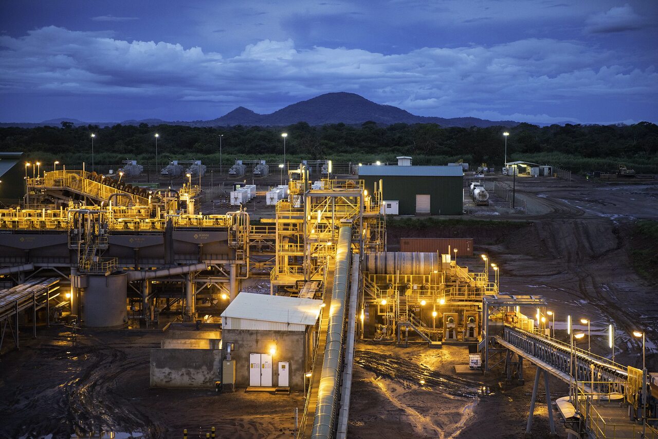 Moçambique/Economia: Syrah Resources retoma operações em Balama com apoio das Forças de Defesa após expulsão de comunidades locais