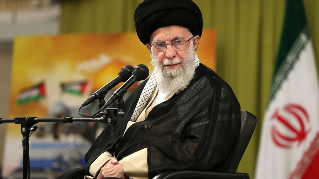 Internacional/Médio-Oriente: Khamenei Rejeita Negociações com os EUA Sobre Programa Nuclear do Irão e Reforça Doutrina Nacional