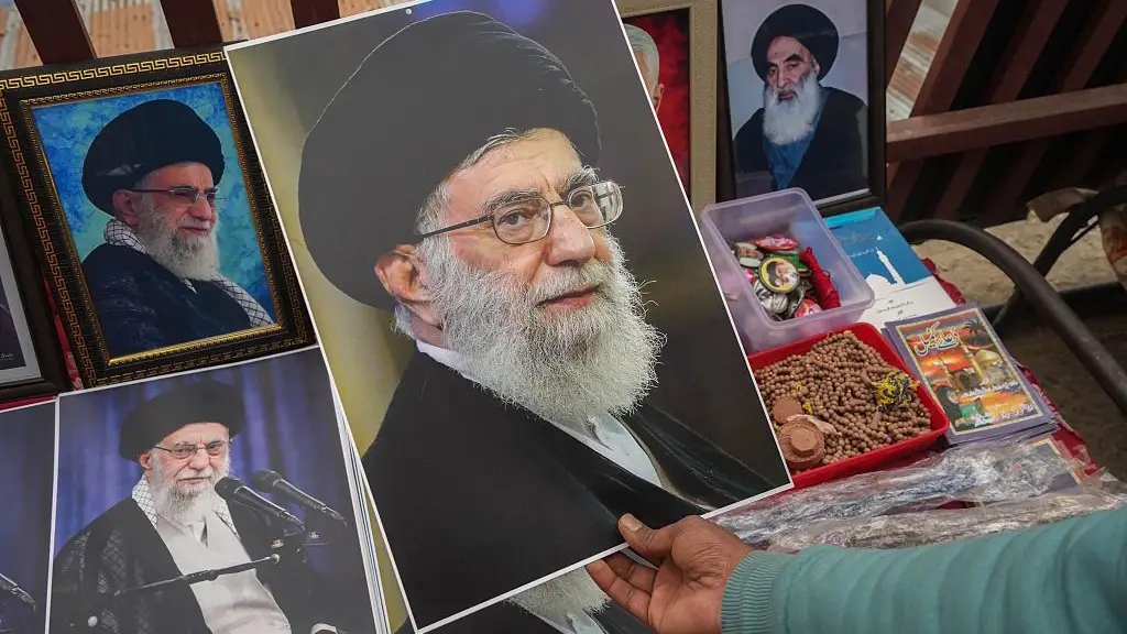 Internacional/Médio-Oriente: Khamenei acusa Trump de incentivar protestos mortais no Irão e promete ação contra opositores