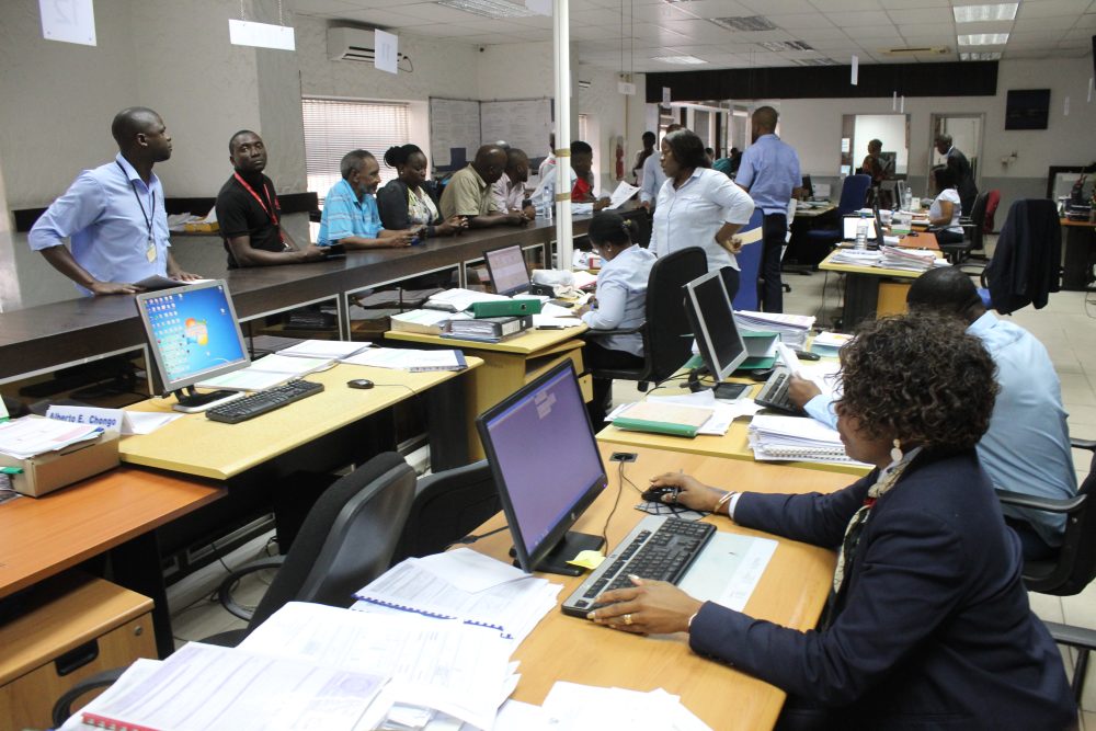 Moçambique/Política: Governo de Moçambique Reduz Pagamento do 13º Salário de 2025, Apenas 40% Será Pago em Janeiro e Fevereiro