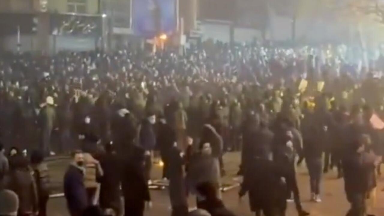 Internacional/Médio-Oriente: Irão em Ebulição, os Mollahs Vacilam, mas o Regime Continua de Pé