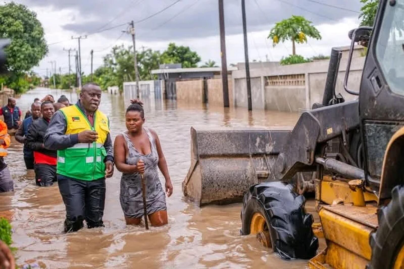 Moçambique / A manhã social do país: Pós-Cheias em Matola & Jornalista Sob Ataque