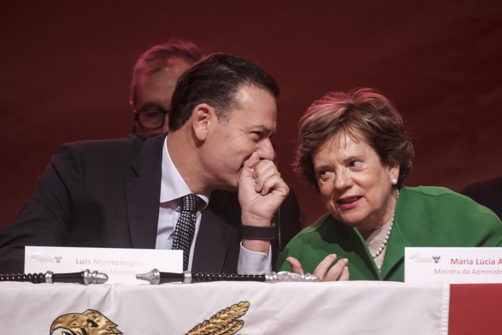 Internacional/Portugal: Maria Lúcia Amaral deixa Ministério da Administração Interna, “Já não tenho condições para exercer o cargo”