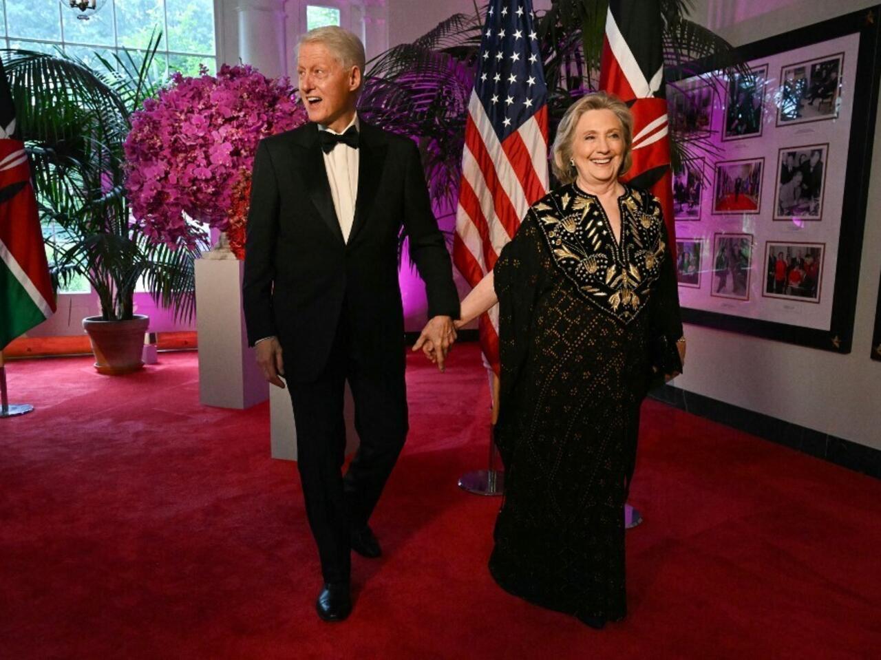 Internacional/América do Norte: Bill e Hillary Clinton cedem à pressão e aceitarão depor sobre o caso Epstein