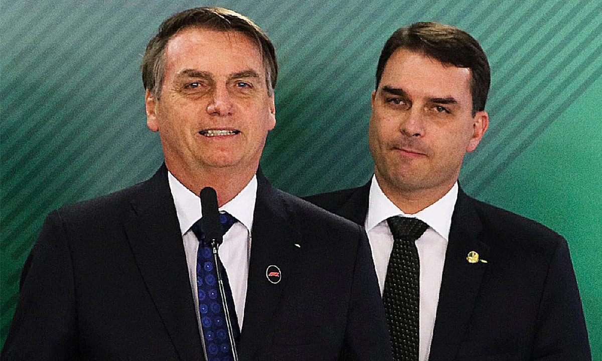 Internacional/América do Sul: Flávio Bolsonaro se posiciona e mobiliza a direita para as eleições presidenciais