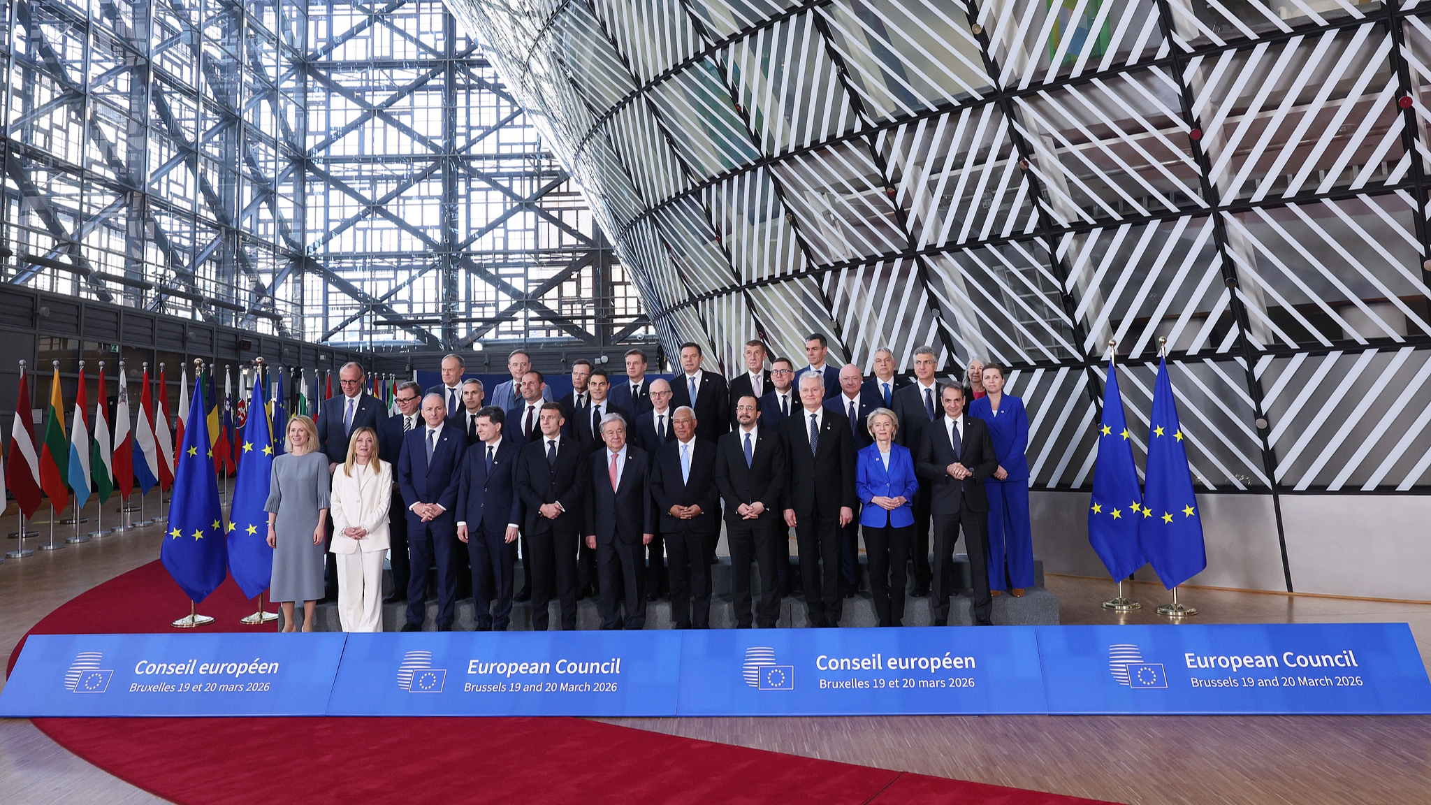 Europa impotente diante de guerras próximas: Irã e Ucrânia expõem divisões do bloco