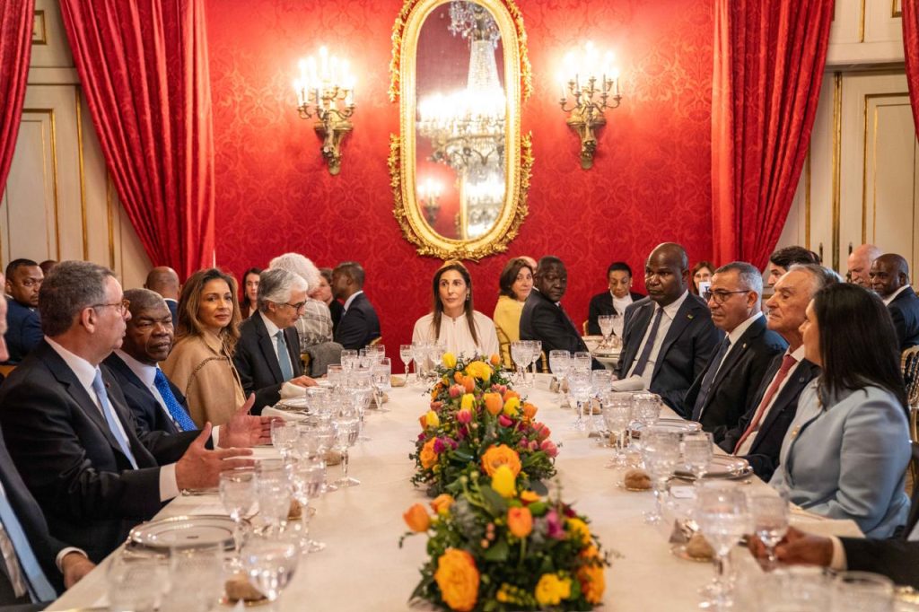 Presidente moçambicano aposta em nova etapa nas relações com Portugal após posse de António José Seguro