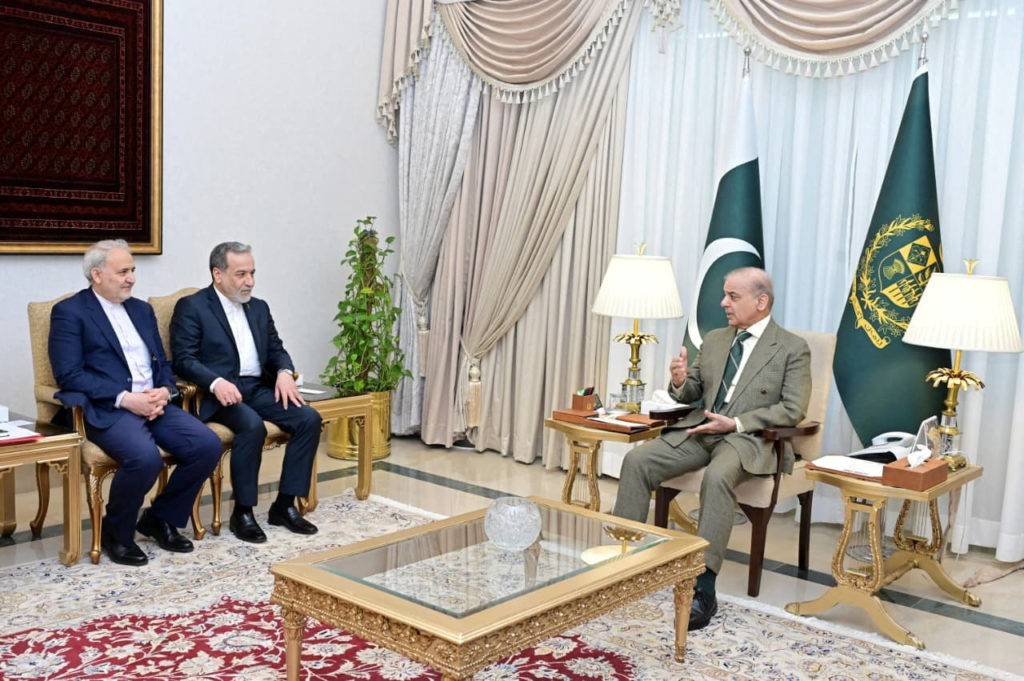 Pakistan's Prime Minister Shehbaz Sharif meets with Iranian Foreign Minister Abbas Araqchi in Islamabad, Pakistan, April 25, 2026. Pakistan's Prime Minister Office/Handout via REUTERS THIS IMAGE HAS BEEN SUPPLIED BY A THIRD PARTY.