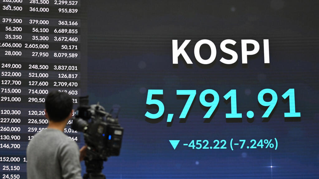 Brent ultrapassa 125 dólares com medo de bloqueio no Estreito de Ormuz