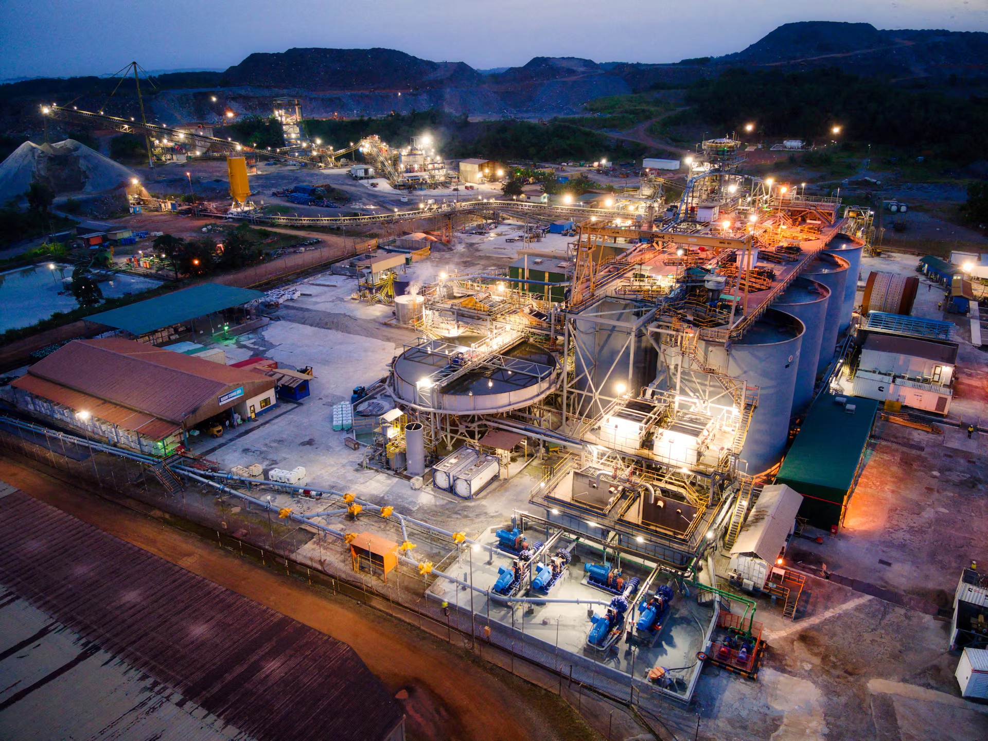 Gana Exige Propriedade Local para Mina de Ouro e Inspira Debate sobre Soberania dos Recursos em Moçambique