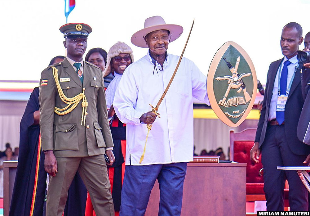 Yoweri Museveni inicia sétimo mandato após vitória contestada em Uganda