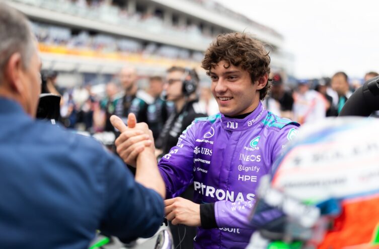 Antonelli já faz história — jovem piloto domina GP de Miami e confirma ascensão meteórica na F1