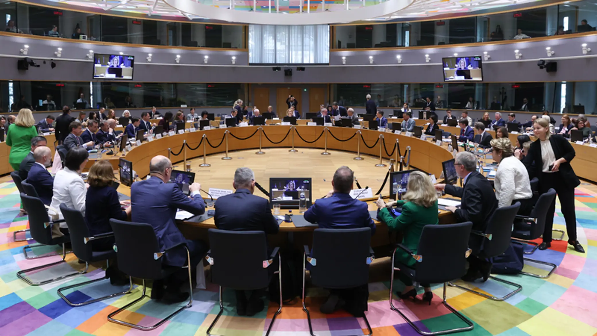 União Europeia prepara sanções contra colonos israelitas violentos após mudança política na Hungria