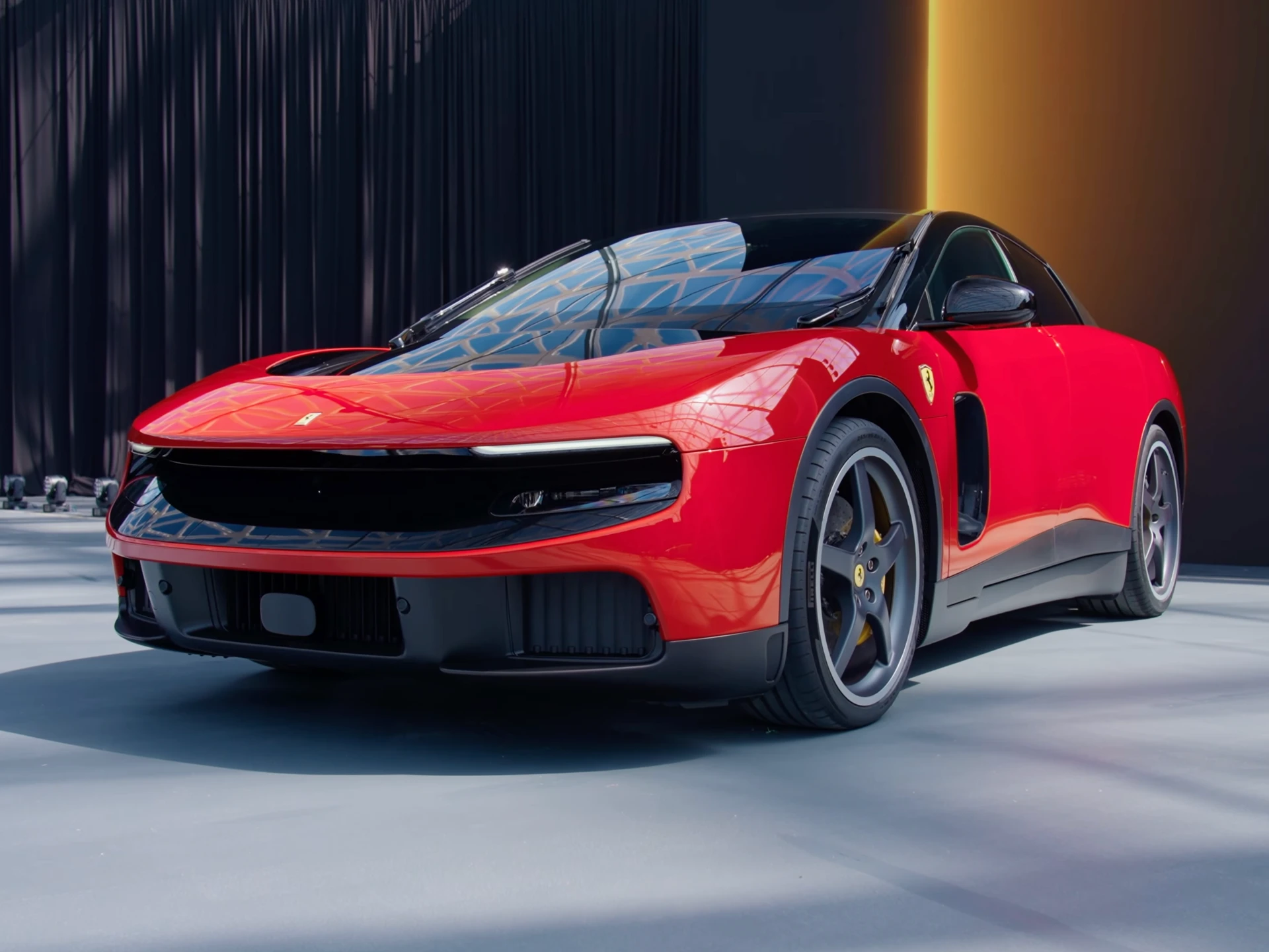 Ferrari Revela a Nova Luce, o Primeiro Superdesportivo Elétrico da Marca com 1.050 Cavalos