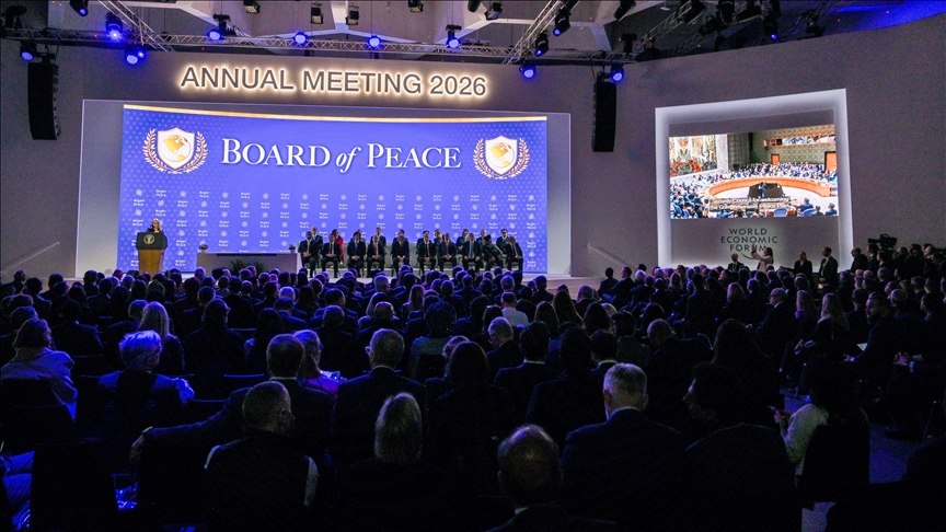 “Conselho da Paz” de Donald Trump Enfrenta Problemas de Financiamento e Impasse Jurídico