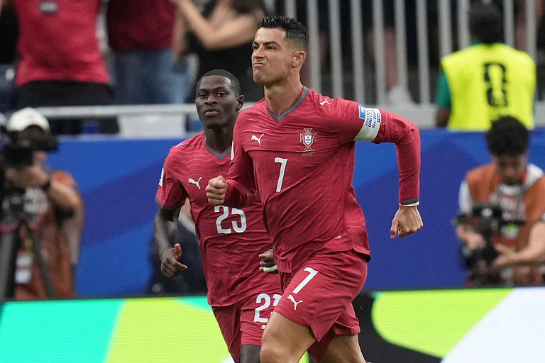 Mundial 2026: Portugal Goleia o Uzbequistão com Bis de Cristiano Ronaldo, Inglaterra Empata com o Gana e Programa de Hoje Destaca Canadá-Suíça