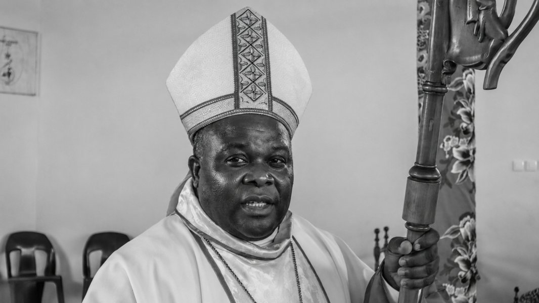 Ex-Presidents de Moçambique Exigem Justiça Após Assassinato de Bispo em Quelimane