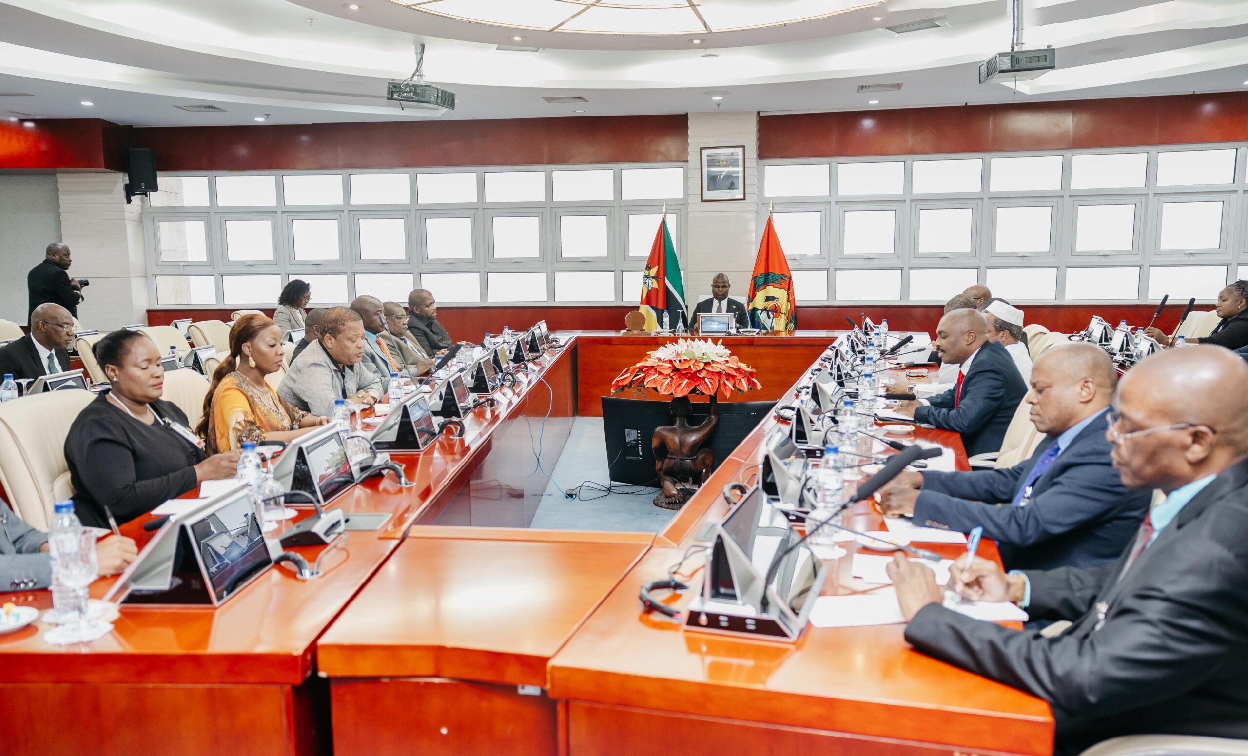 Moçambique, Desconfiança Pública Cresce no Diálogo Nacional Devido à Falta de Credibilidade, Transparência e Garantias de Reformas Concretas