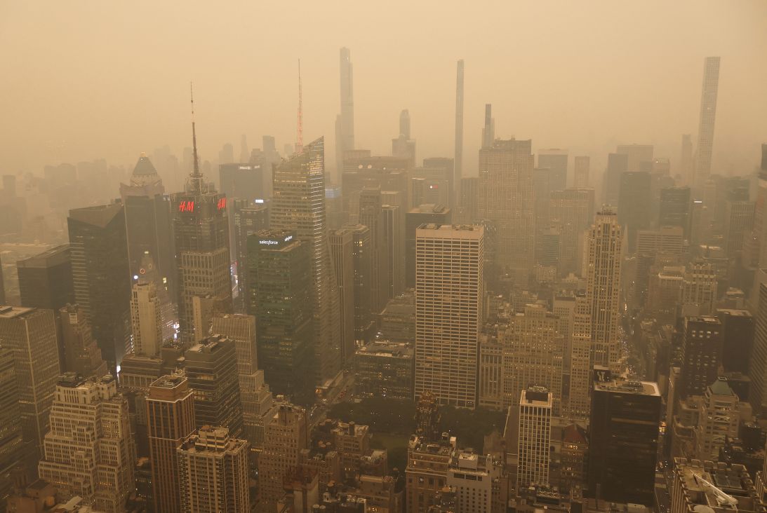 Fumo dos incêndios no Canadá cobre grandes cidades dos EUA e levanta preocupações antes da final do Mundial 2026