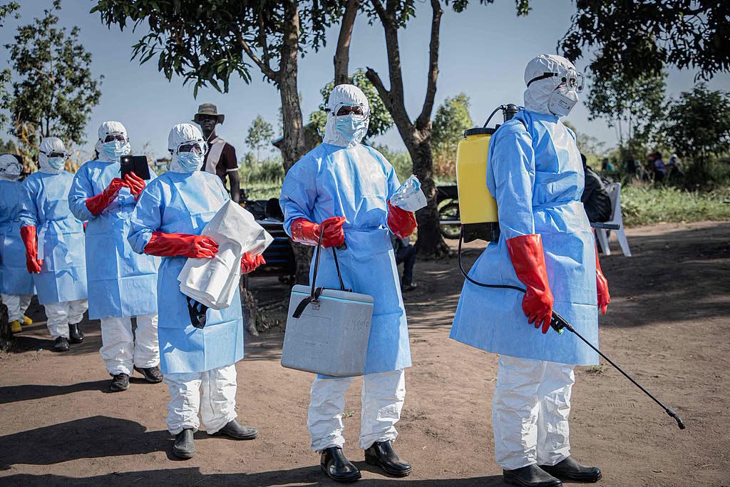 Americanos expostos ao Ébola são colocados em quarentena no Quénia enquanto cresce a preocupação com a epidemia na RDC