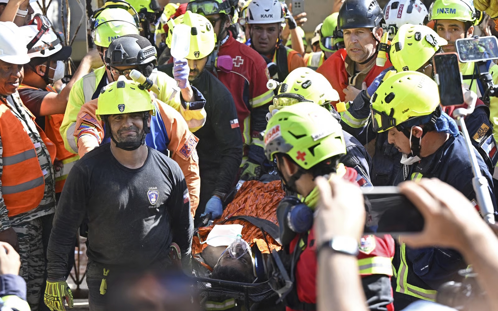 Milagre no Venezuela: Homem é Resgatado com Vida Oito Dias Após o Duplo Sismo que Já Fez Mais de 2.500 Mortos