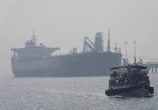 Tensões entre Estados Unidos e Irão fazem disparar petróleo