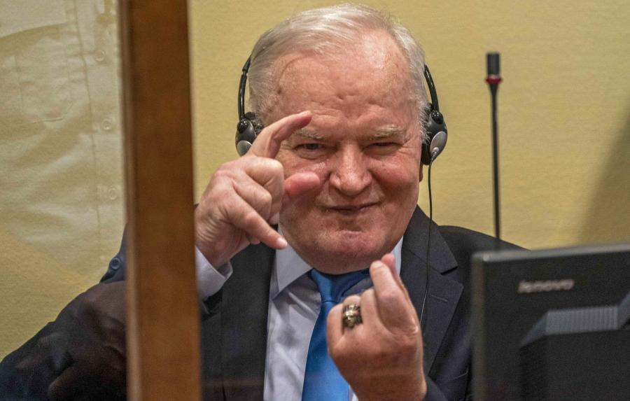 Morre Ratko Mladić, ex‑general condenado pelo massacre de Srebrenica