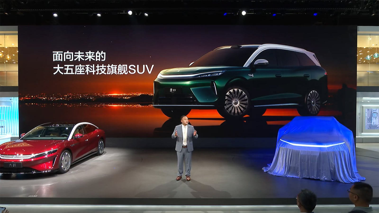 Montadoras norte‑americanas pedem ao Congresso proibição permanente de carros conectados chineses