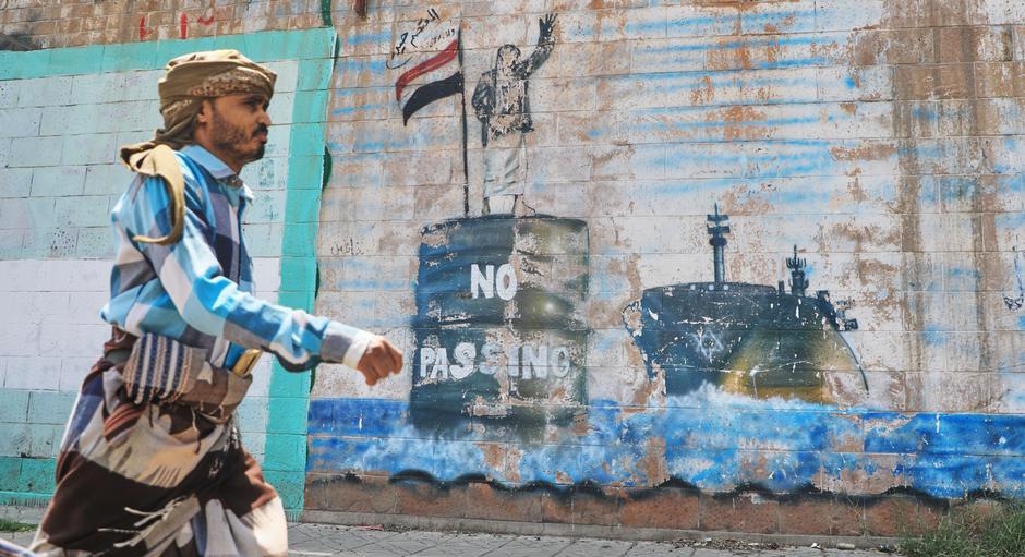 Houthis expandem controlo no Mar Vermelho e complicam passagem marítima global