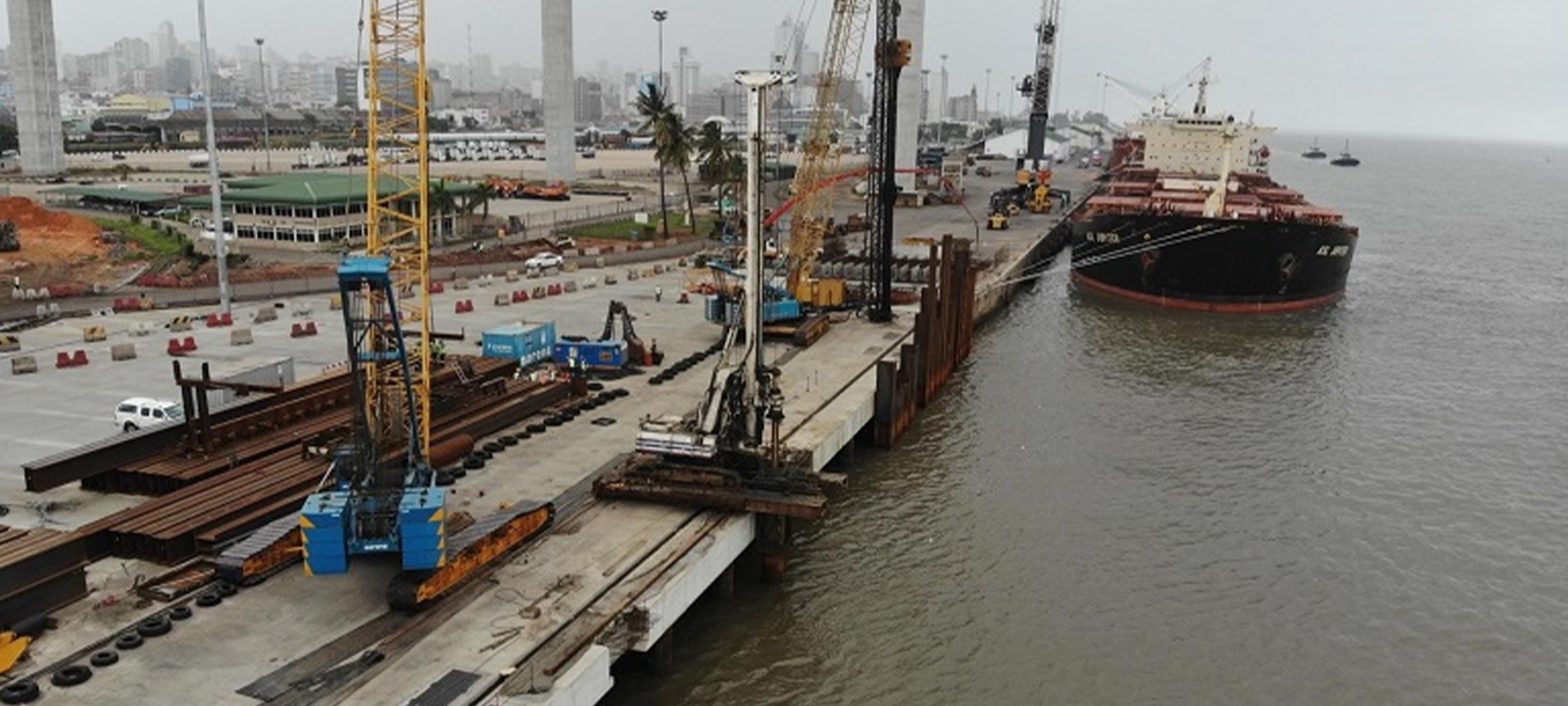 Porto de Maputo mira mais de 17 milhões de toneladas movimentadas este ano
