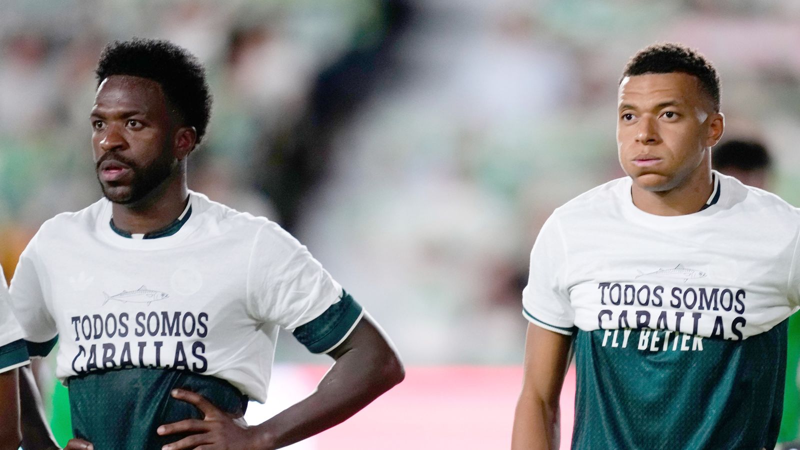 Mbappé sob criticas da direita em Espanha e França por gesto com t-shirt sobre Ceuta